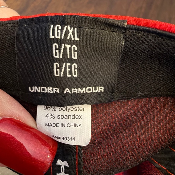 Belmont Bruins Under Armour Red Stretch Fit Cap, Size L/XL - Picture 4 of 6